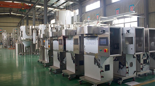 小型噴霧干燥機半成品區